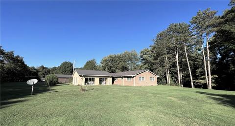 652 E Crestview Dr, Transfer, PA 16154 photo 3