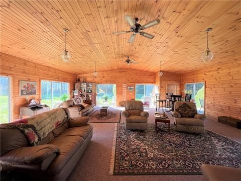 652 E Crestview Dr, Transfer, PA 16154 photo 8