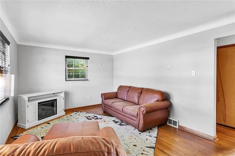 2979 Sunset Cir, Export, PA 15632 photo 7