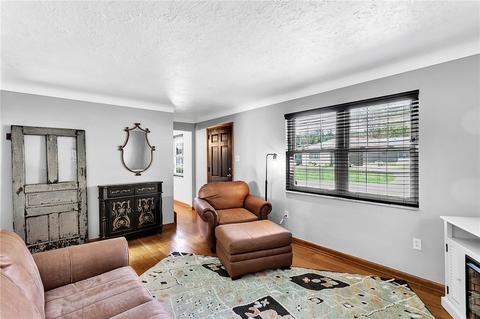 2979 Sunset Cir, Export, PA 15632 photo 8