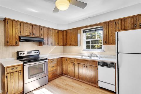 2979 Sunset Cir, Export, PA 15632 photo 12