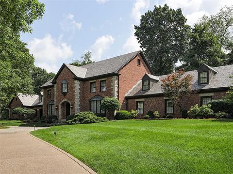 15 The Estate At 15 Hunt Club Ln, Pittsburgh, PA 15215