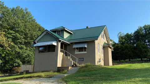 806 Chestnut, Youngwood, PA 15697