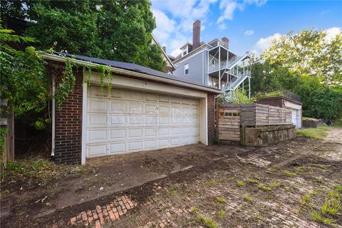 816 Kirkpatrick Ave, North Braddock, PA 15104 photo 23