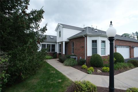 2302 Ambassador Ln, Valencia, PA 16059