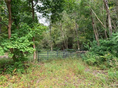 50 Nn Thoms Run Rd, Oakdale, PA 15071
