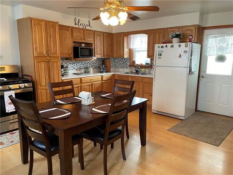 209 9th St, Monaca, PA 15061 photo 4