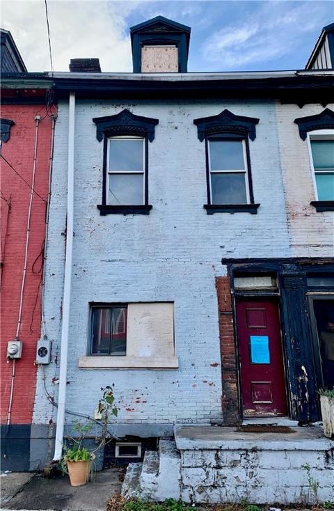 210 Seneca St, Pittsburgh, PA 15219