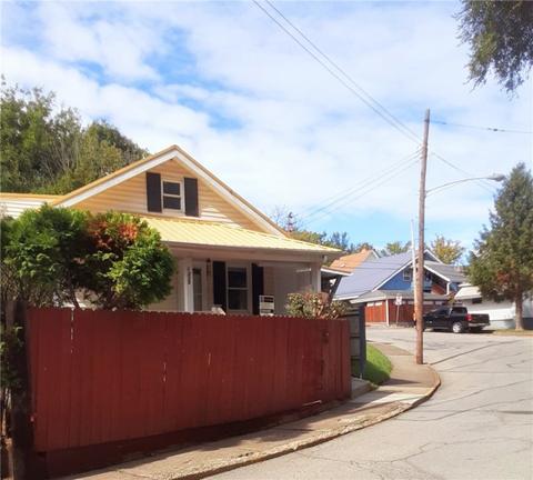 2325 6th Ave, Beaver Falls, PA 15010