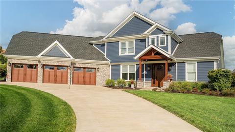 101 Piatt Estates Dr, Chartiers, PA 15301