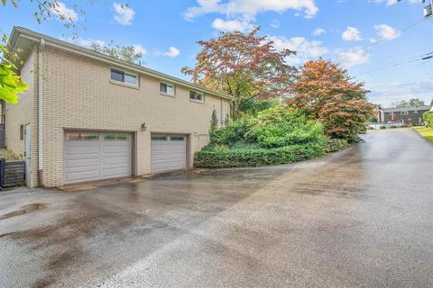 2888 Sunset Cir, Export, PA 15632 photo 24