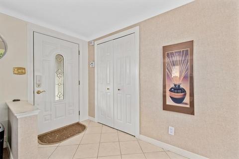 2888 Sunset Cir, Export, PA 15632 photo 4
