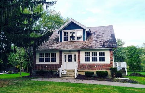 2108 Evans City Rd, Zelienople, PA 16063