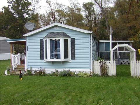 129 Countryside Dr, Valencia, PA 16059