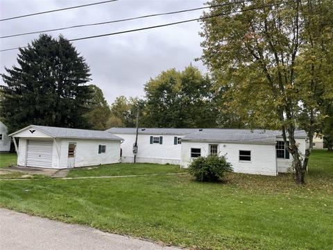 222 Yukon, Yukon, PA 15698