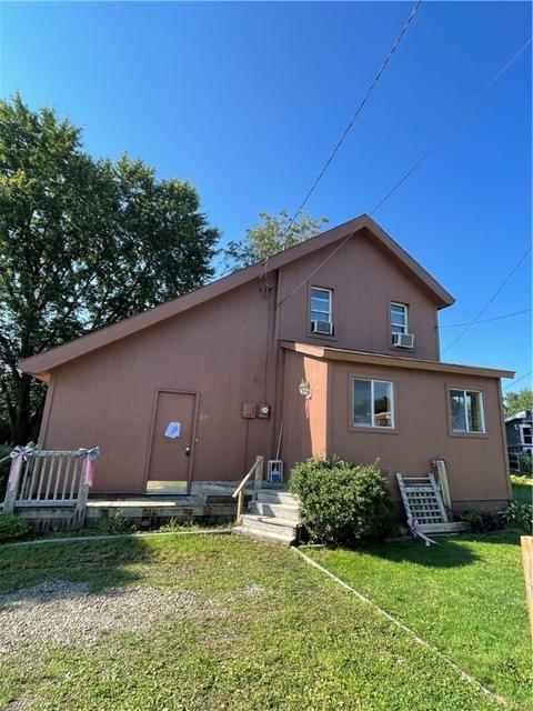208 W Washington St, Harrisville, PA 16038