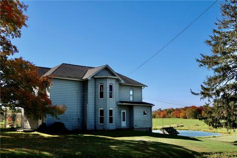 15 Stonepile Rd, New Wilmington, PA 16142
