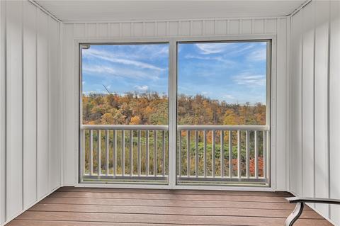 2045 Cade Dr, Monaca, PA 15061 photo 8