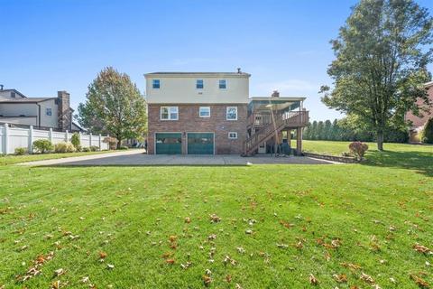 6978 Berkshire Dr, Export, PA 15632 photo 23