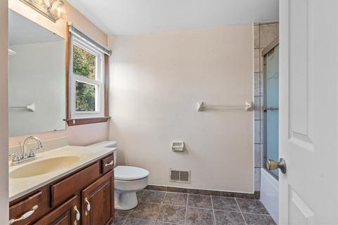 6978 Berkshire Dr, Export, PA 15632 photo 17
