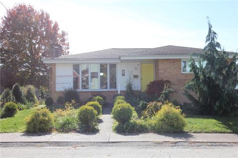 39 E 4th Ave, Latrobe, PA 15650 photo 2