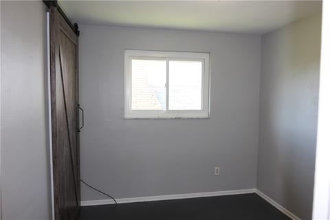 39 E 4th Ave, Latrobe, PA 15650 photo 11
