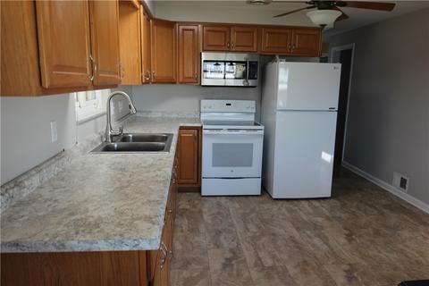 39 E 4th Ave, Latrobe, PA 15650 photo 6