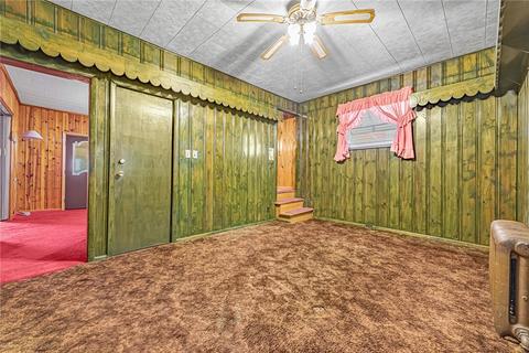 137 E 3rd St, Derry, PA 15627 photo 6