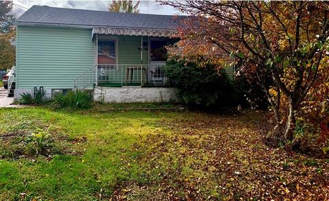 1270 6th St, Westmoreland City, PA 15692