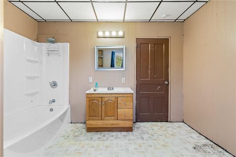 679 Lowber Rd, Irwin, PA 15642 photo 14