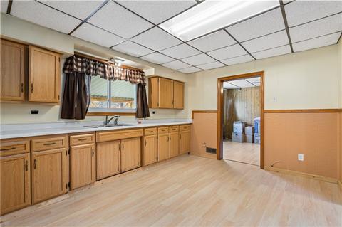 679 Lowber Rd, Irwin, PA 15642 photo 8
