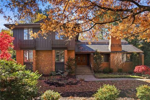 2016 Blairmont Dr, Pittsburgh, PA 15241