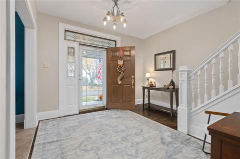 323 E Spring St, Zelienople, PA 16063 photo 2