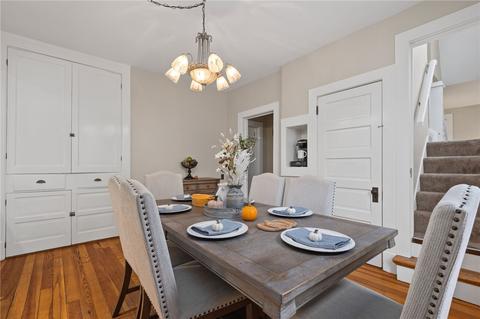 323 E Spring St, Zelienople, PA 16063 photo 8