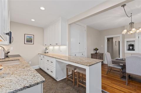 323 E Spring St, Zelienople, PA 16063 photo 11