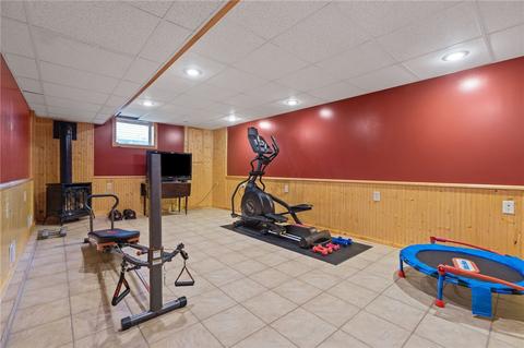 323 E Spring St, Zelienople, PA 16063 photo 22