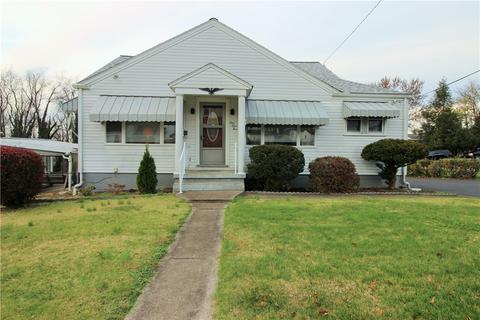 115 Brown St, Uniontown, PA 15401