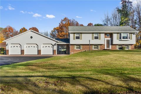 8516 Padan Dr, Jamestown, PA 16134