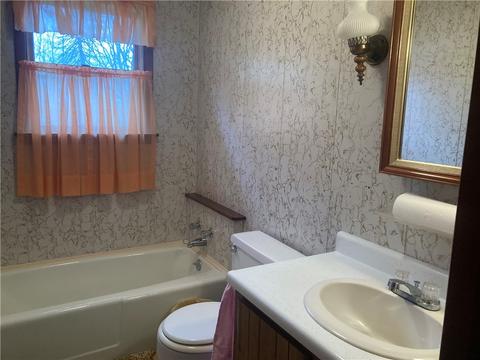 910 Eckman Ln, Apollo, PA 15613 photo 13