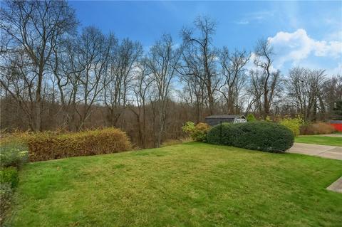 237 Burch Dr, Coraopolis, PA 15108 photo 3