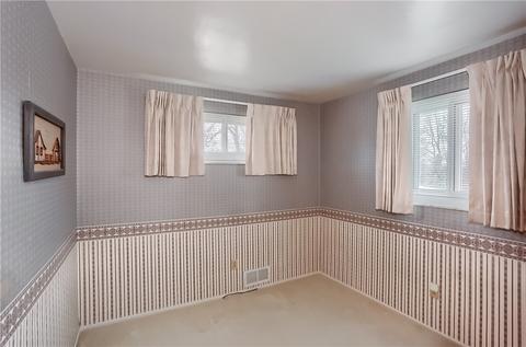 237 Burch Dr, Coraopolis, PA 15108 photo 23