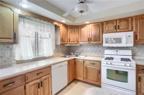 237 Burch Dr, Coraopolis, PA 15108 photo 18