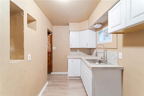 317 Lobinger Ave, Braddock, PA 15104 photo 8
