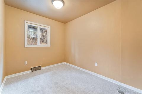 317 Lobinger Ave, Braddock, PA 15104 photo 13