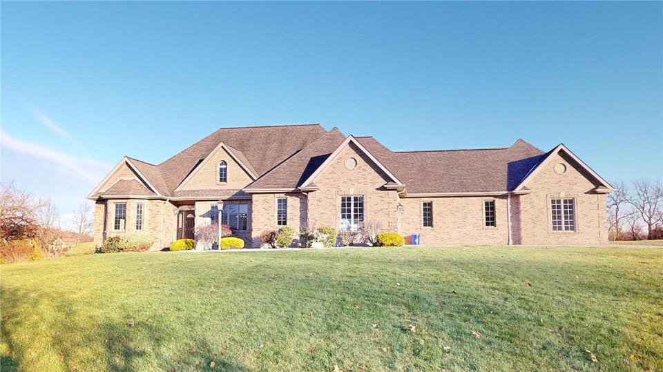 303 Rolling Hills Ln, Mars, PA 16046 | 23 Photos | MLS #1584804 - Movoto