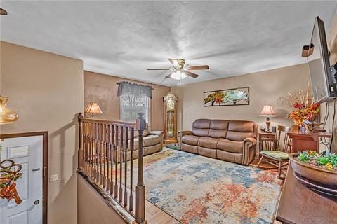 1548 Hancock Ave, Apollo, PA 15613 photo 4