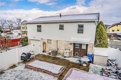 1548 Hancock Ave, Apollo, PA 15613 photo 3