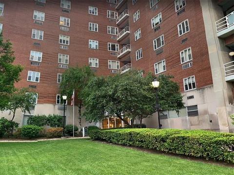 4625 5th Ave #412, Oakland, PA 15213