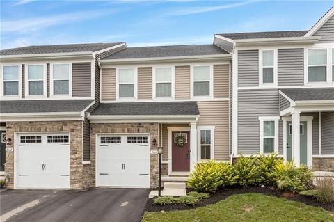 2060 Cade Dr, Monaca, PA 15061 photo 1