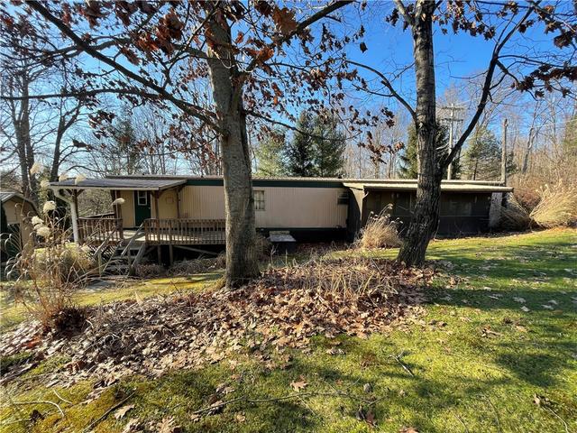24792 Lakeview Dr, Canadohta Lake, PA 16438